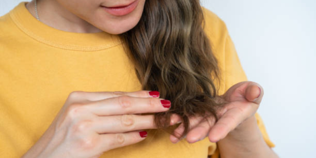 Low porosity wavy hair